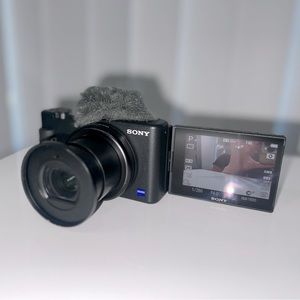 Sony ZV-1 Bundle- Sony Tripod, Amazon Wide Lens, Camera and Tripod Carrying Case